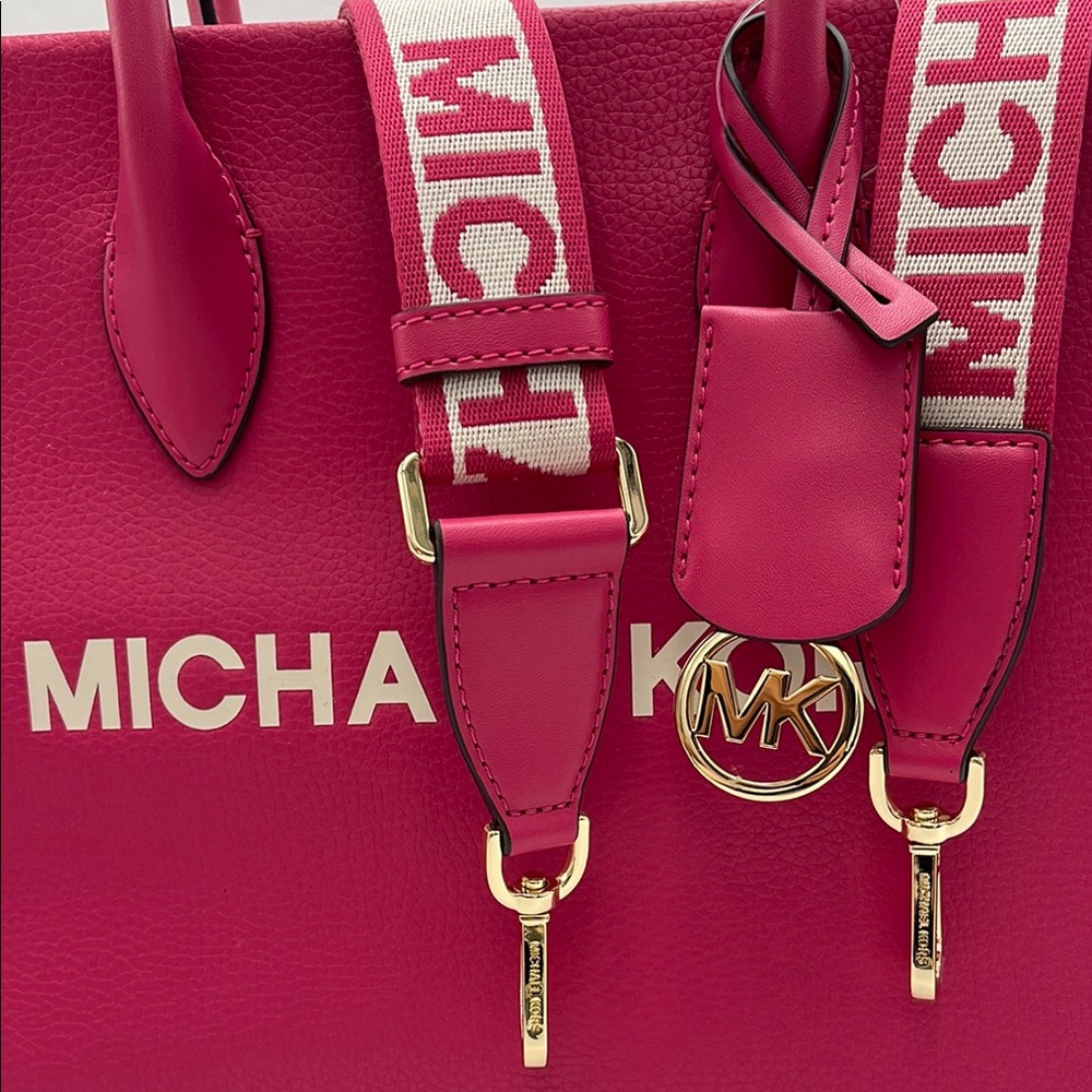 Michael Kors Mirella Md Pebbled Leather Tote Shopper Bag MK EW
Electric Pink - Picture 2 of 16